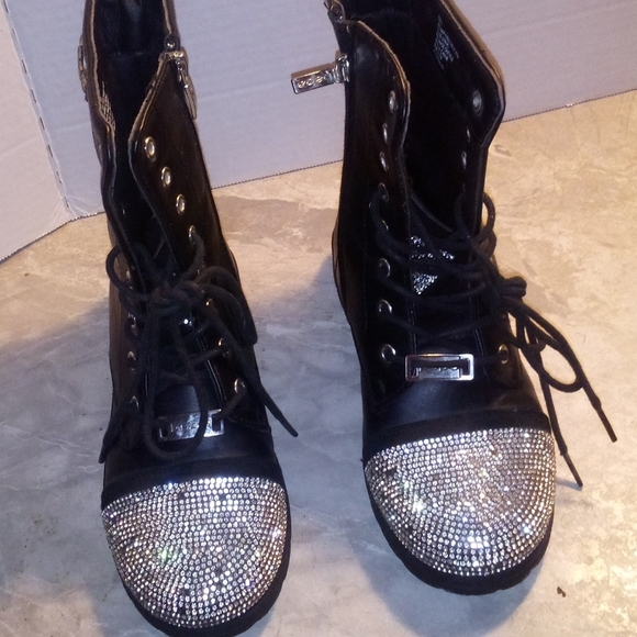 Little girl boots - Picture 1 of 5